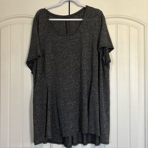 Adorable gray tunic by Apt 9 in size 3X